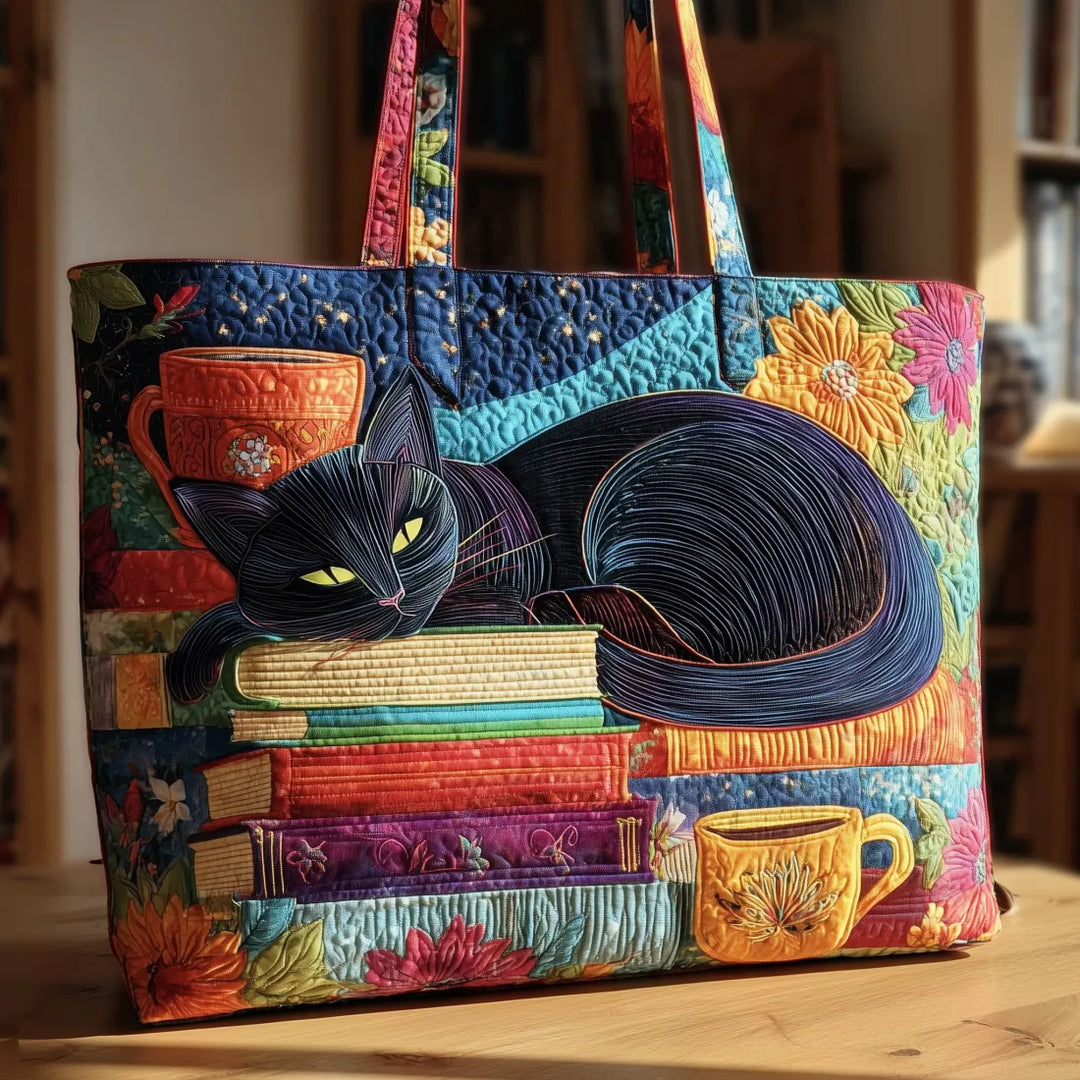 Bestickte Vintage-Tasche „Schwarze Katze auf Büchern" — Patchwork